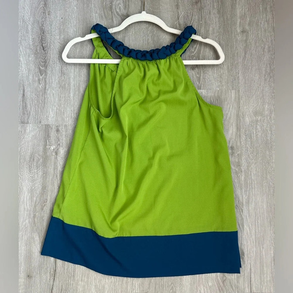 Banana Republic Sleeveless Green Tank Women's Size Medium - Picture 2 of 3